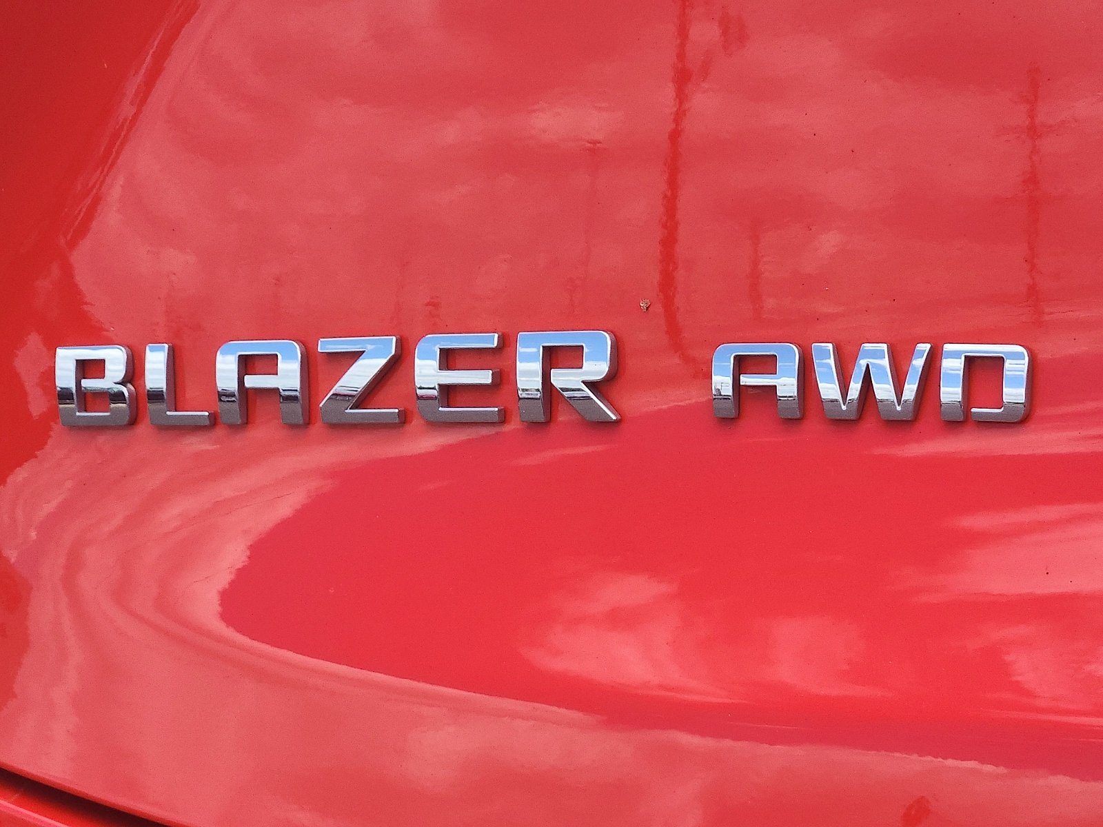 Used 2025 Habanero Orange Chevrolet LT image 30