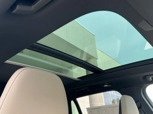 2026 Volvo XC90 Plus - Photo 32
