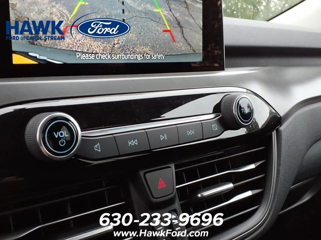 Used 2024 Silver Ford Active image 9