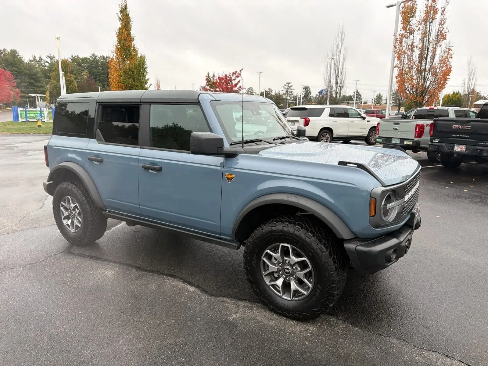 Used 2025 Azure Gray Metallic Tri-Coat Ford Badlands image 7