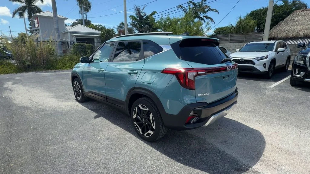Used 2024 Blue Kia SX image 6