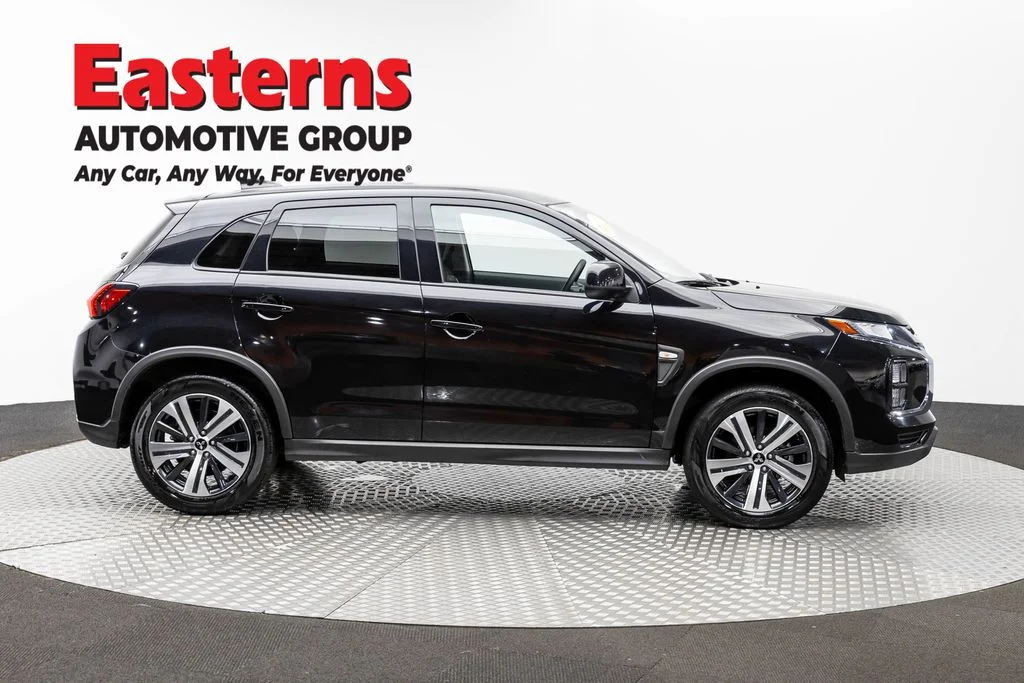 Used 2025 Black Mitsubishi 2.0 ES image 4