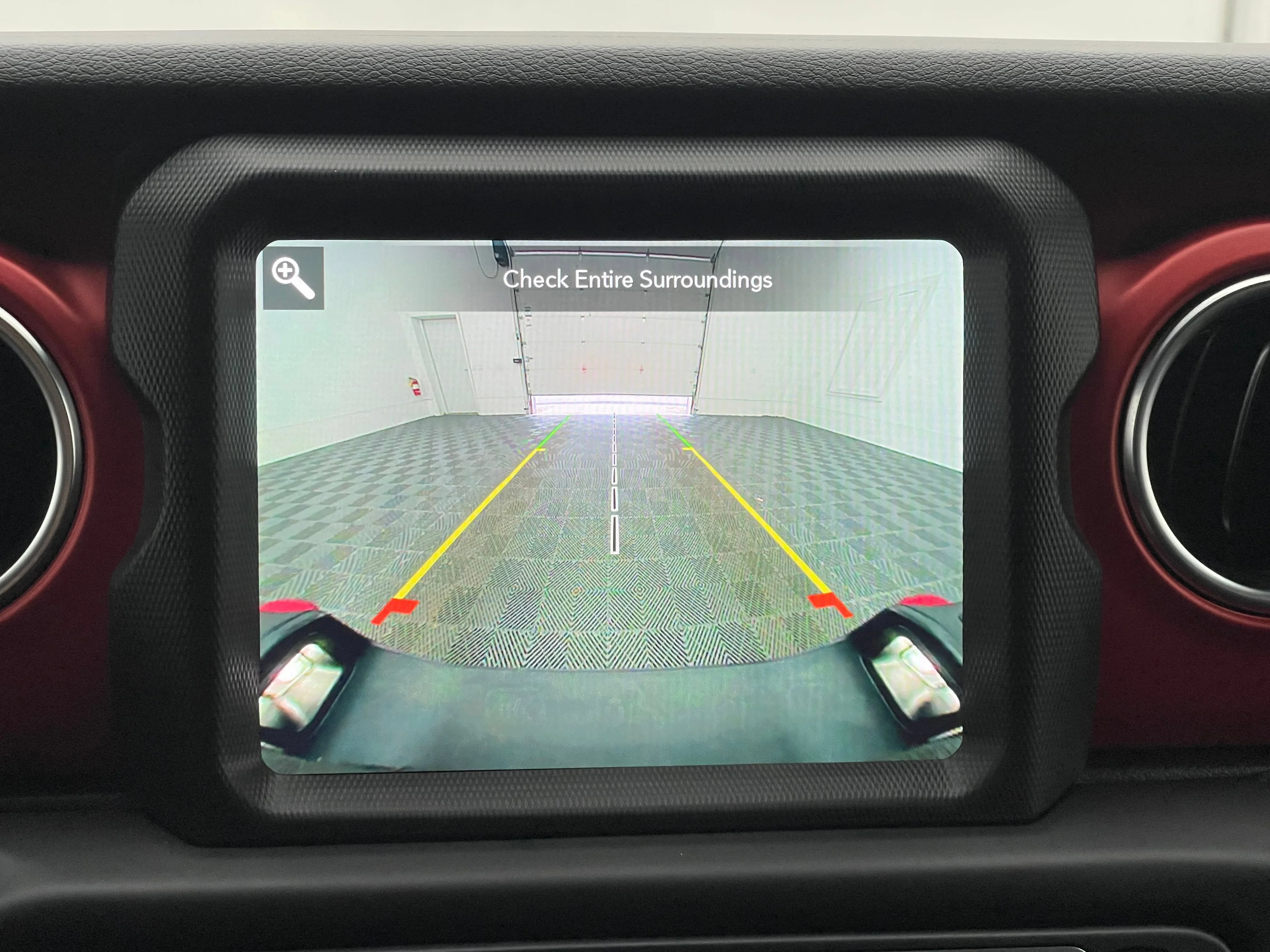 Used 2021  Jeep Rubicon image 4