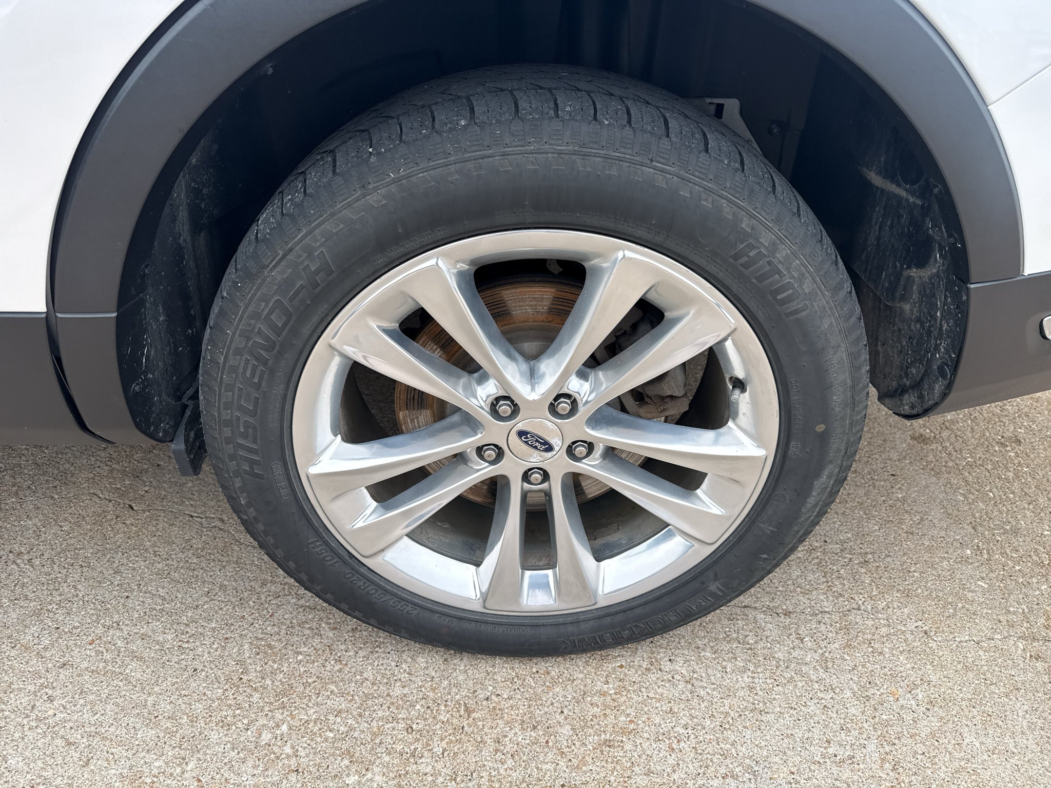 Used 2018 White Platinum Metallic Tri-Coat Ford Limited image 8