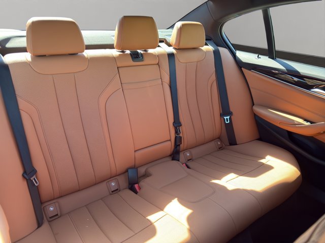 Used 2023 Carbon Black Metallic BMW 530i xDrive image 19