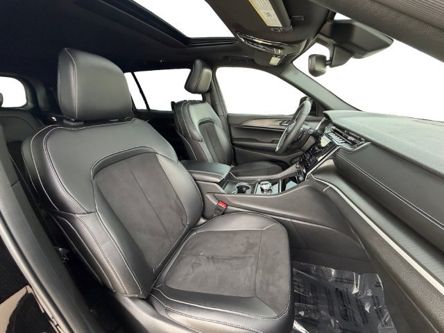 Used 2024 Black Jeep Altitude X image 16