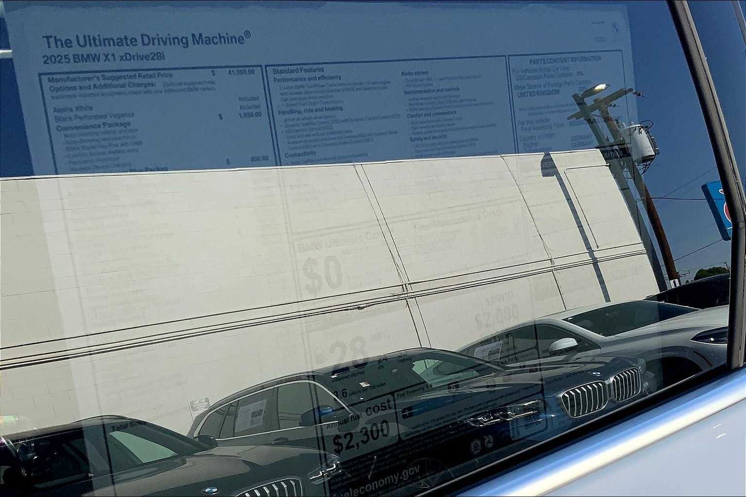 New 2025 Alpine White BMW xDrive28i image 17