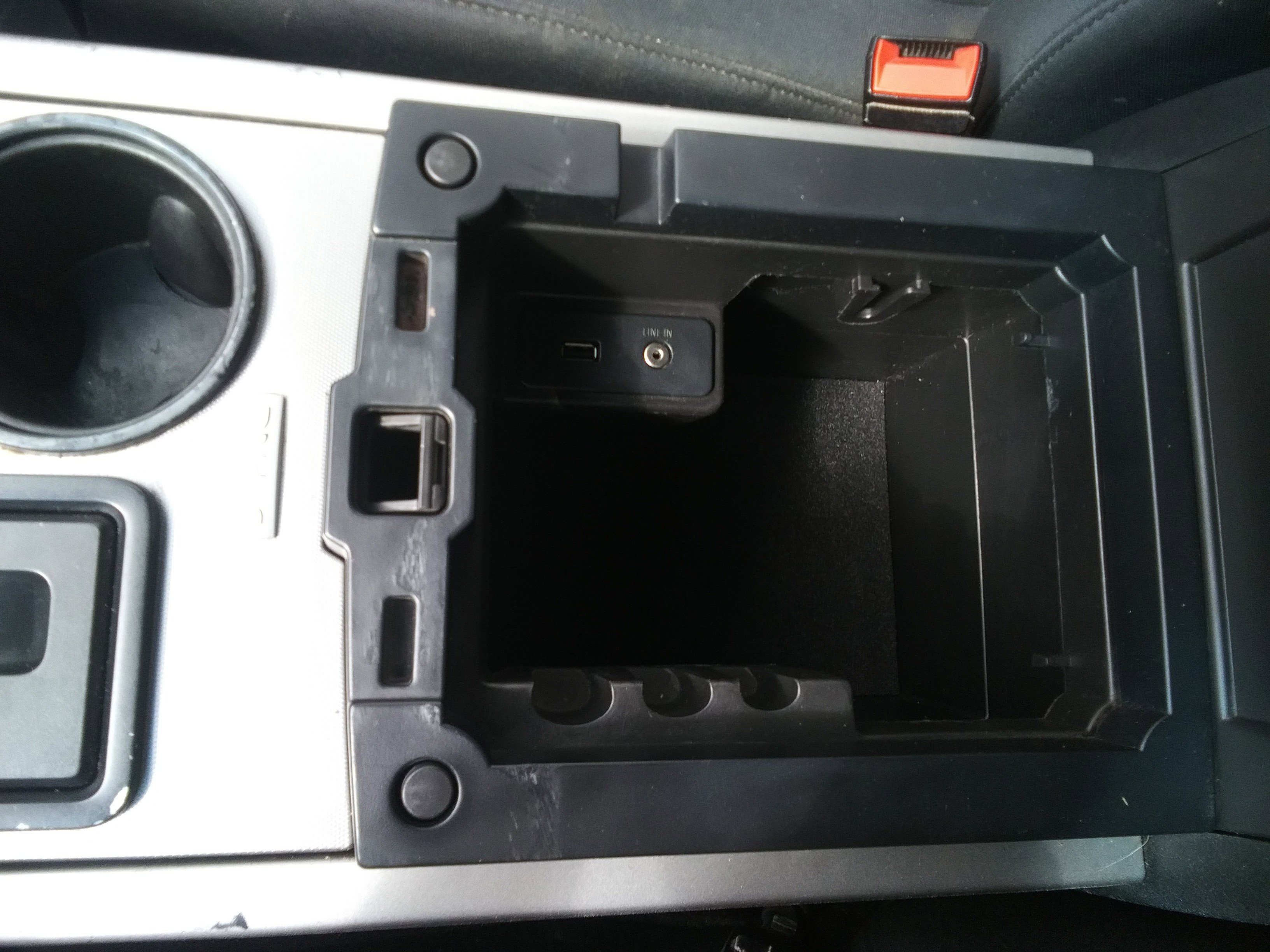 Used 2017 Gold Ford XLT image 16