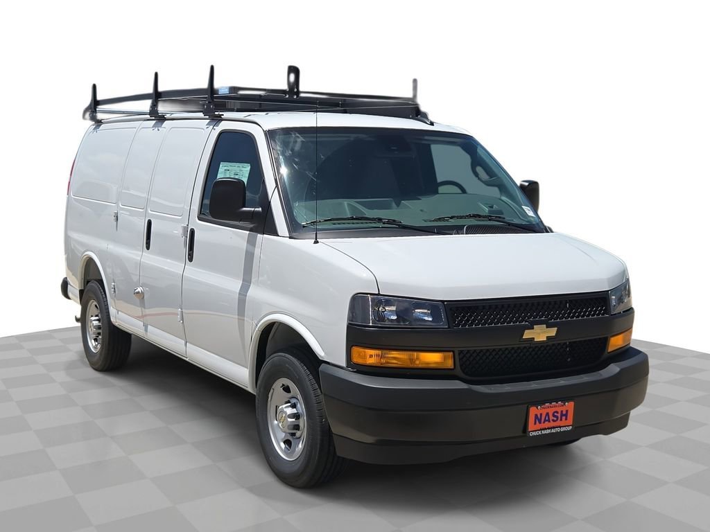 2025 Chevrolet Express 2500 Work Van HD's photo