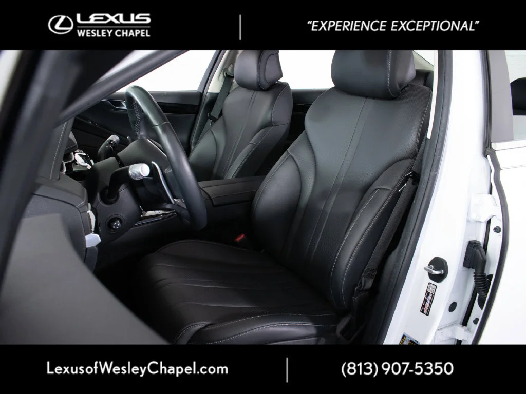Used 2024 White Genesis 2.5T image 10
