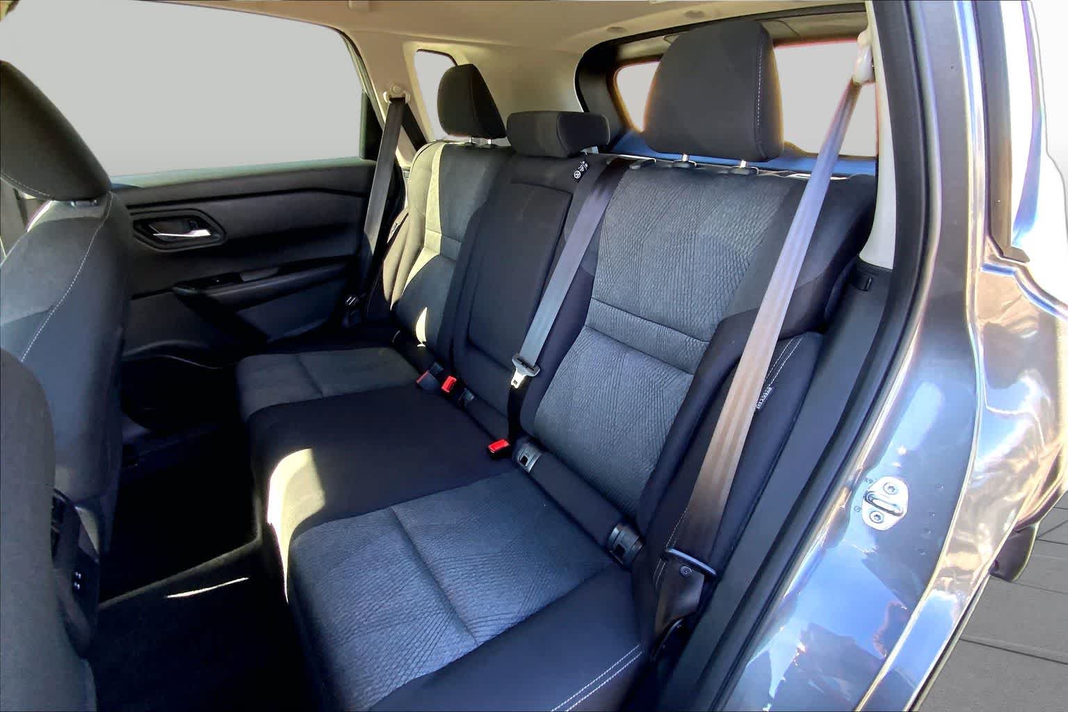 Used 2025 Gun Metallic Nissan SV image 20