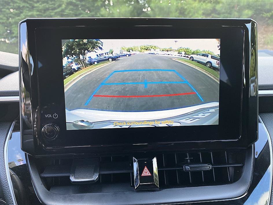 Certified Used 2025 Ice Cap Toyota SE image 18