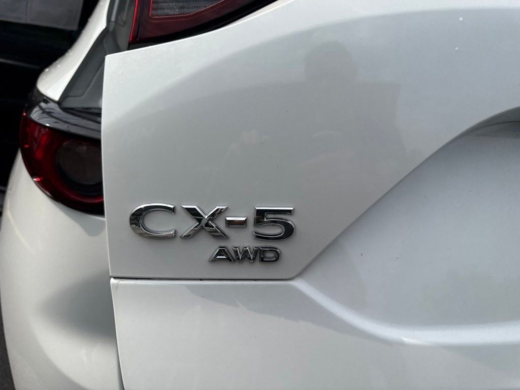 Used 2021 White Mazda Grand Touring Reserve image 17