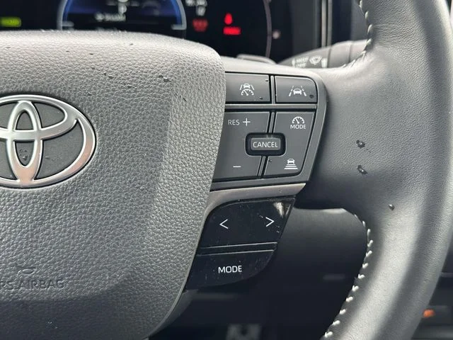Used 2025  Toyota SE image 25