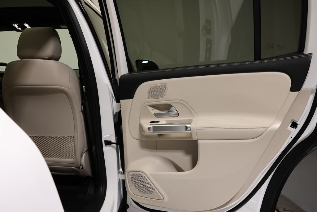 Used 2026 Night Black Mercedes-Benz GLB 250 image 51