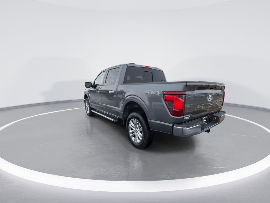 New 2026 Carbonized Gray Metallic Ford XLT image 6