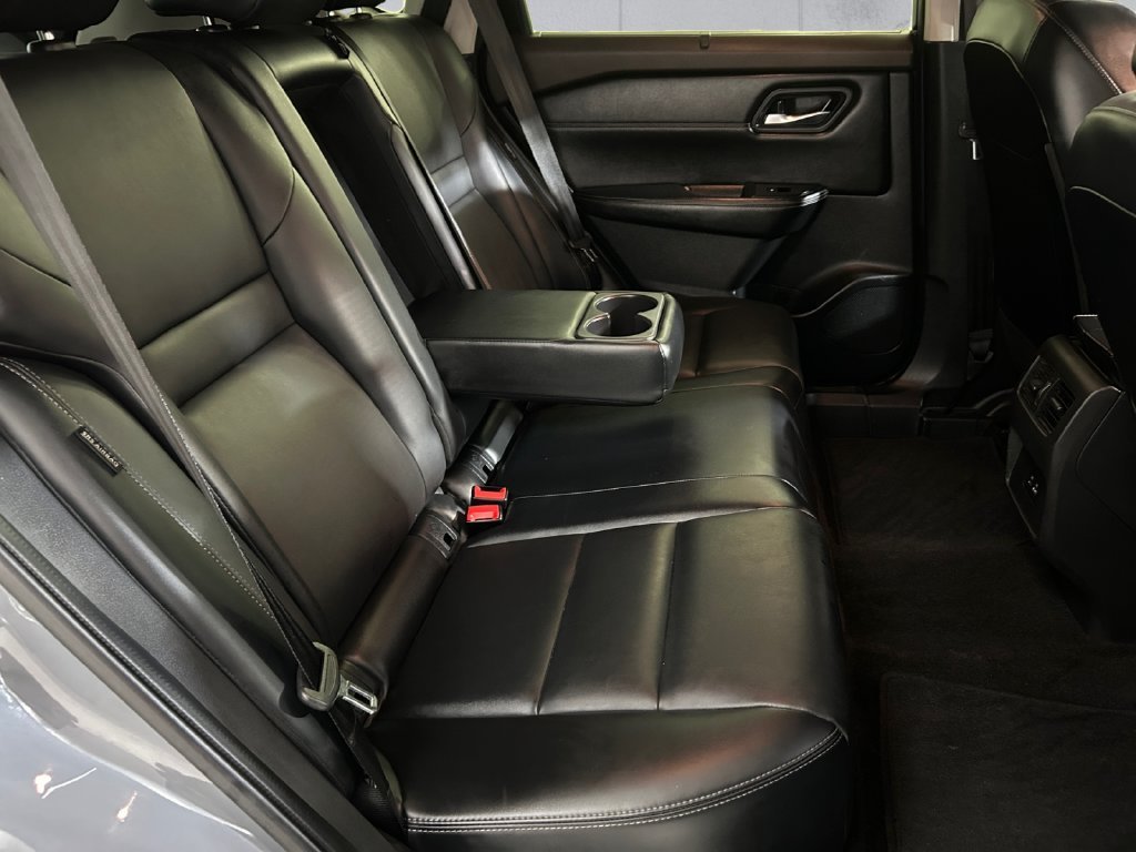 Used 2023 Gray Nissan SV image 16