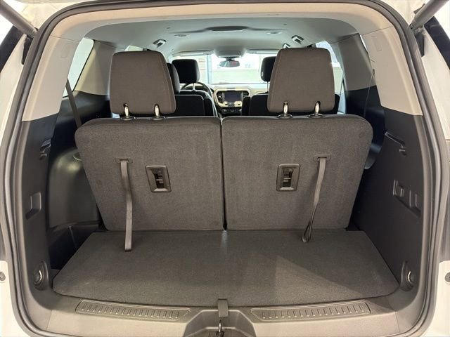 2023 GMC Acadia AT4 - Photo 9