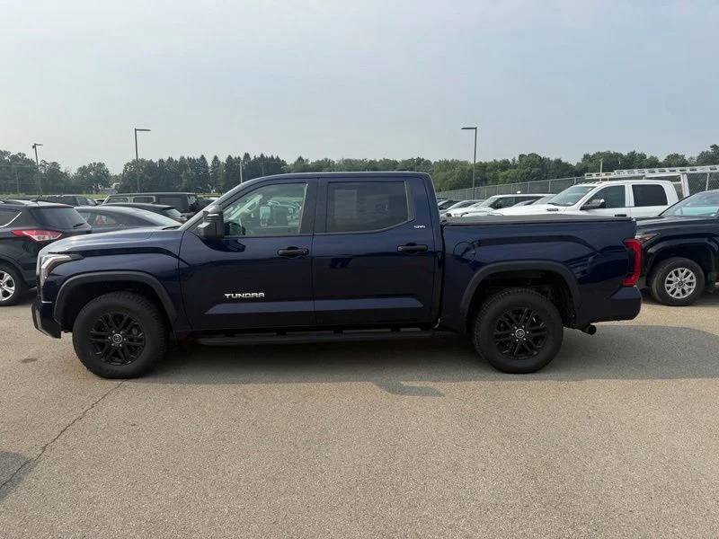 Used 2022  Toyota SR5 image 14