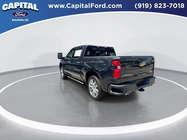 Used 2024 Gray Chevrolet High Country image 6