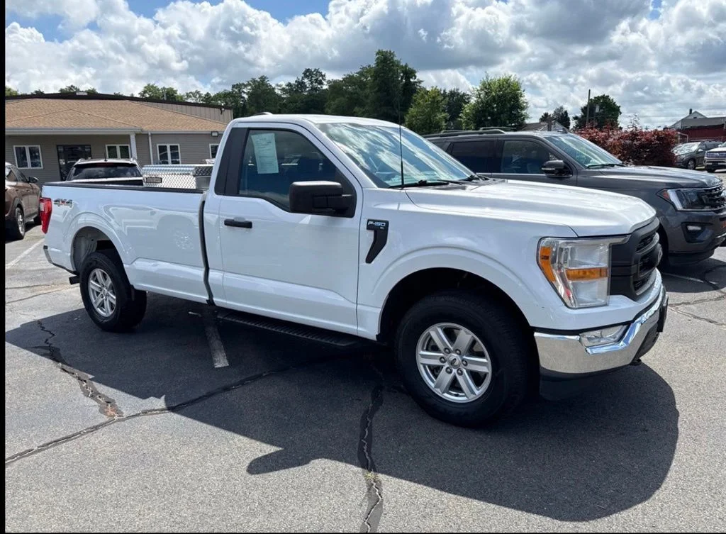 Used 2022 White Ford XL image 3