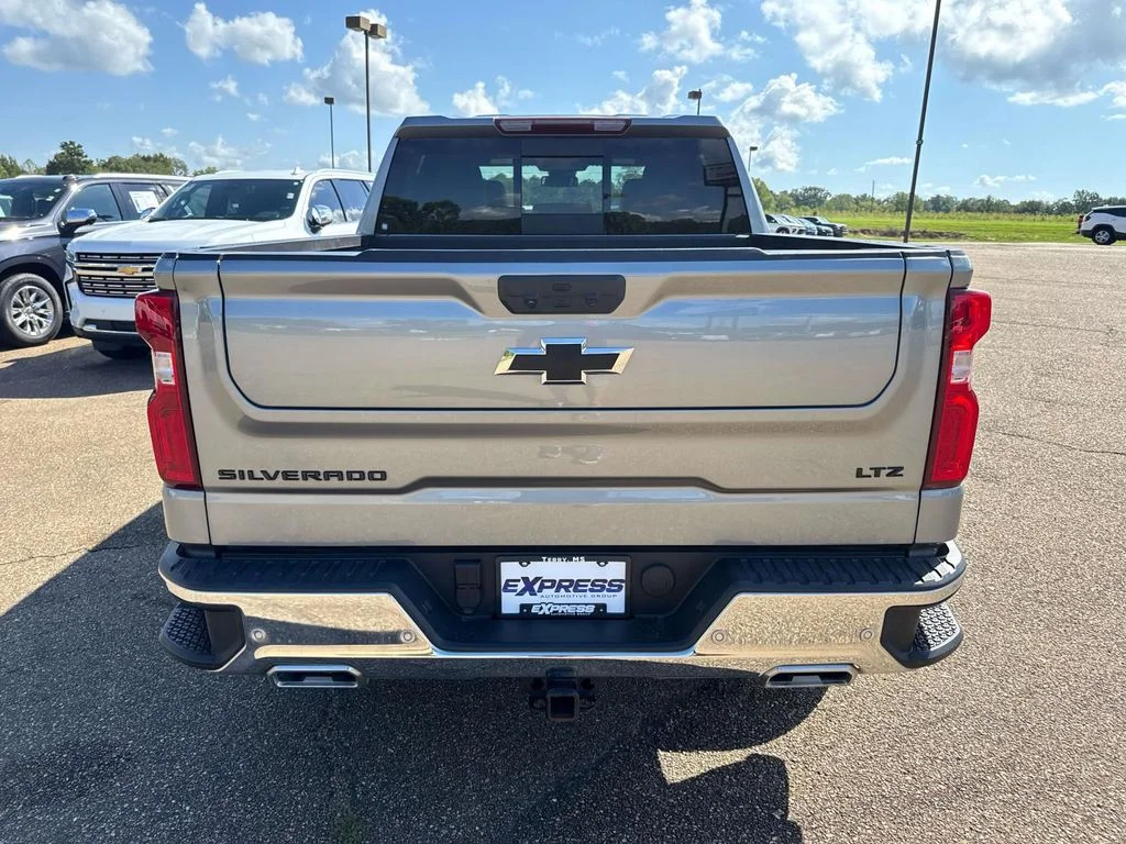 Used 2024 Gray Chevrolet LTZ image 6