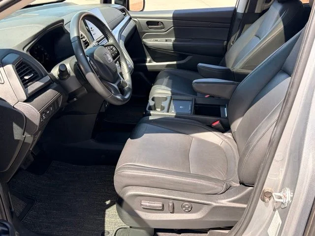 Certified Used 2025 Silver Honda EX-L image 8
