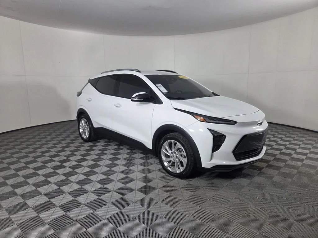 Used 2023 Chevrolet Bolt EUV LT with VIN 1G1FY6S04P4189721 for sale in West Palm Beach, FL