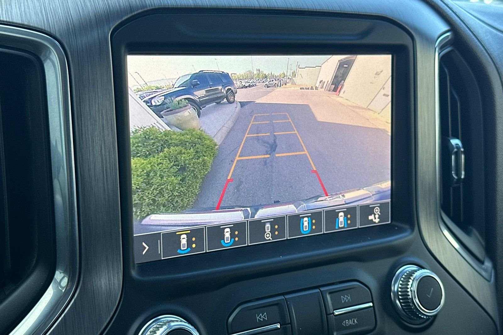 Used 2019  GMC Denali image 19