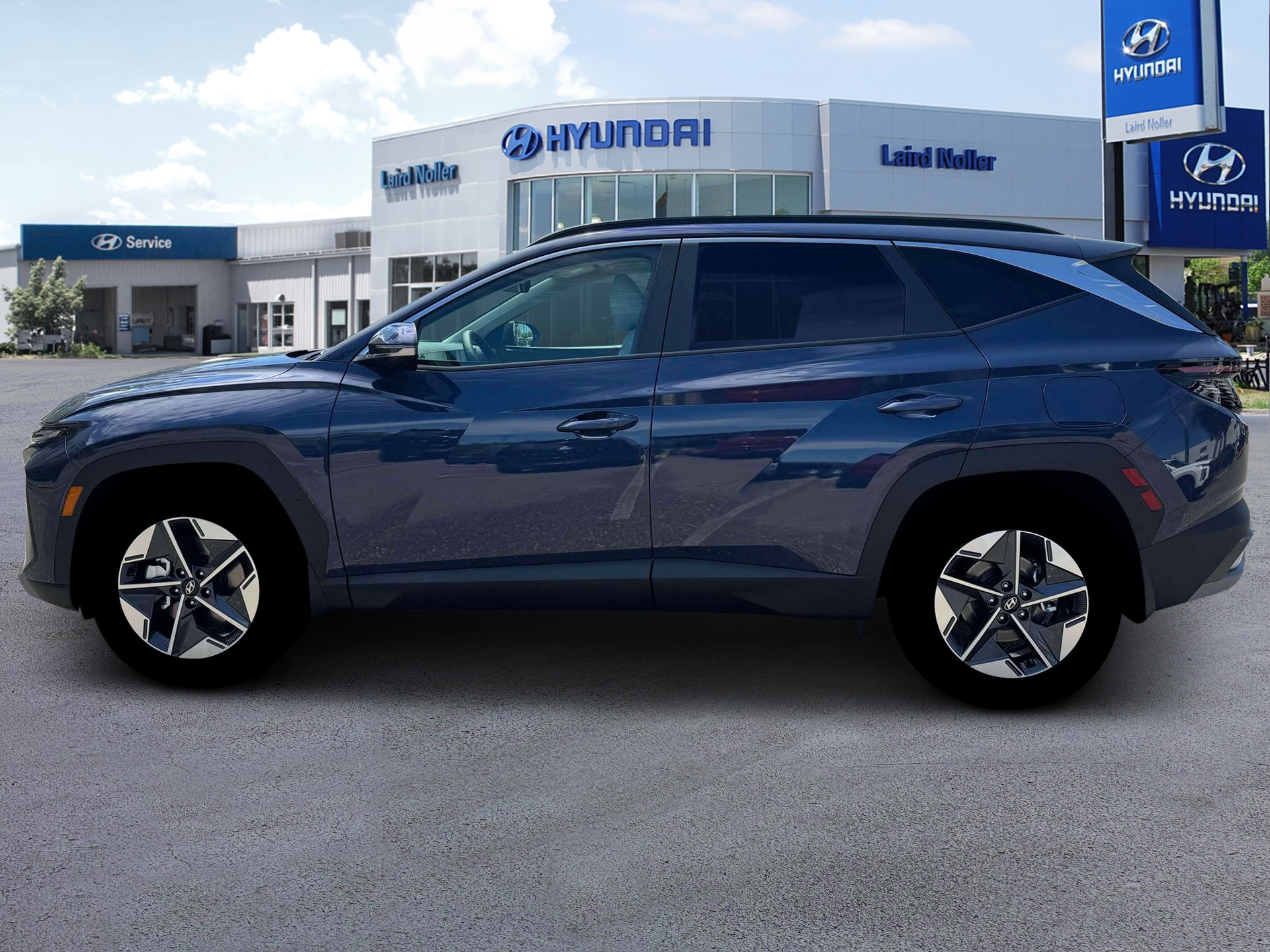 View vehicle photo 3