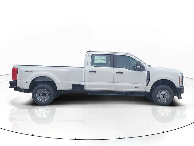 New 2026 Oxford White Ford XL image 4