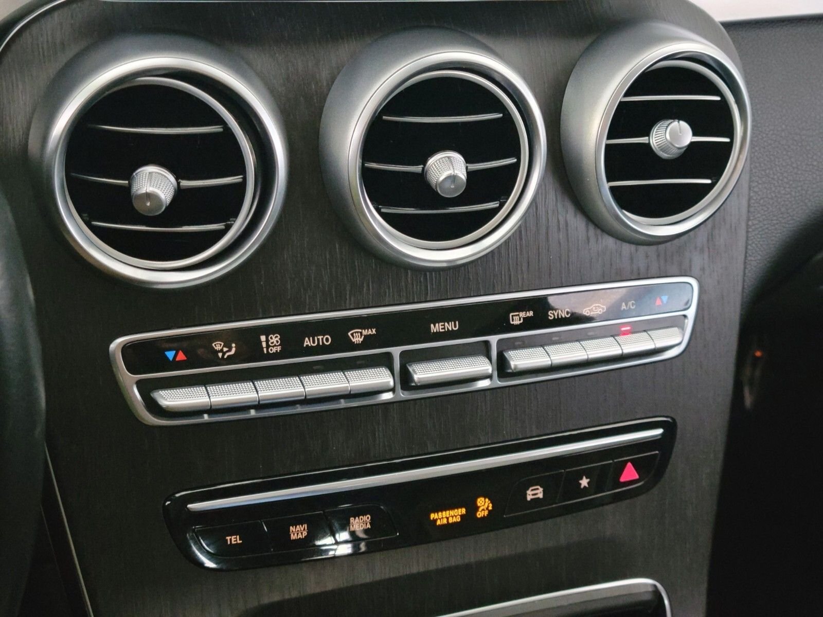 Used 2021 Gray Mercedes-Benz GLC 300 image 24