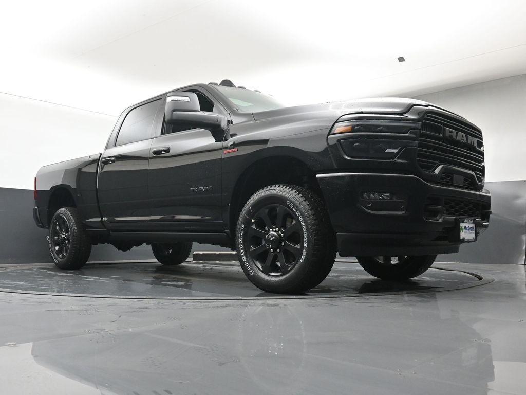 New 2026 Diamond Black Crystal Pearl-Coat Exterior Paint RAM Laramie image 27