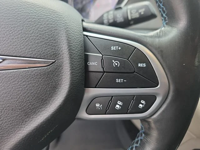 Used 2021 White Chrysler Touring L image 20