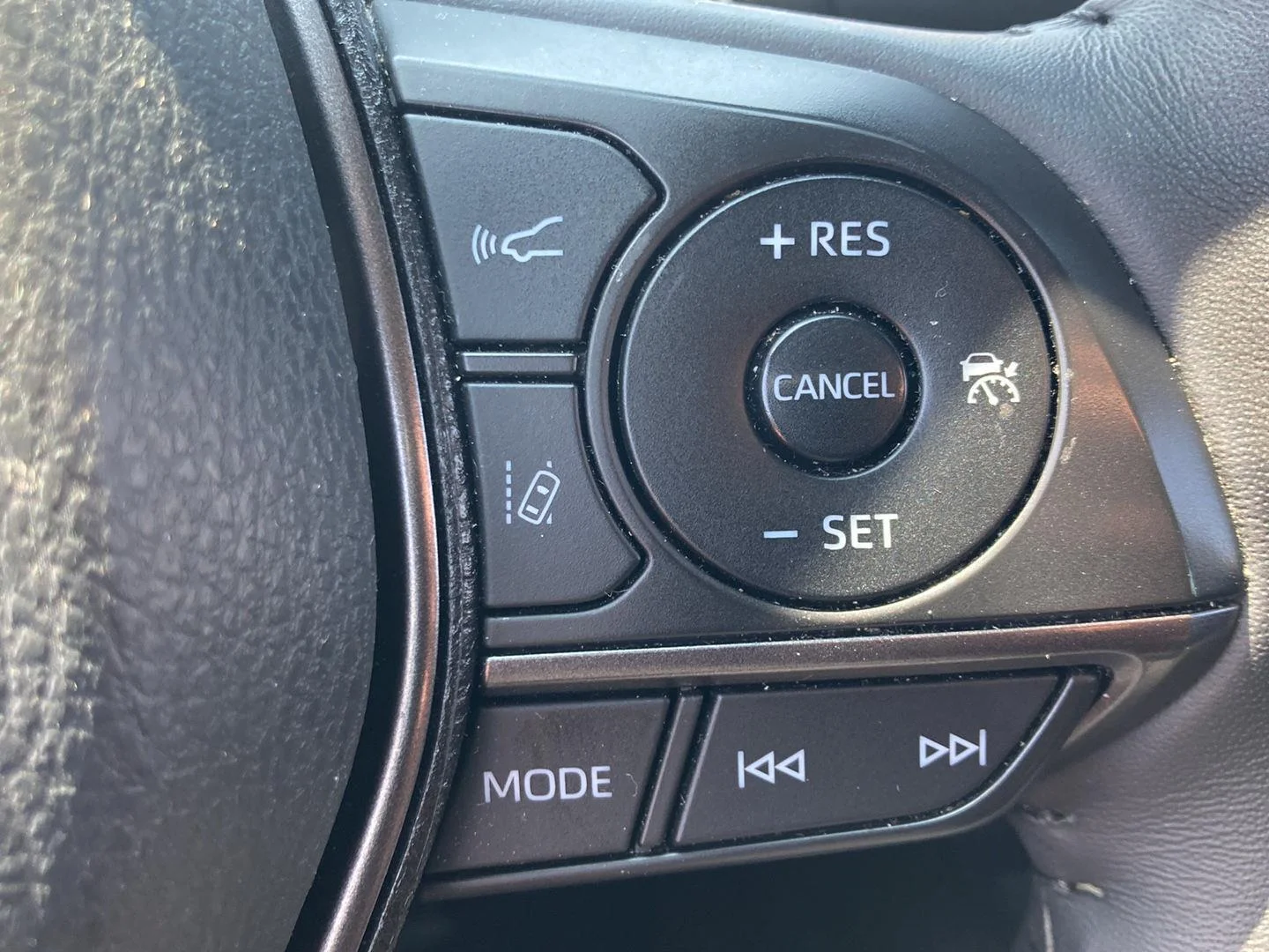 Used 2024 Gy Toyota XSE image 14