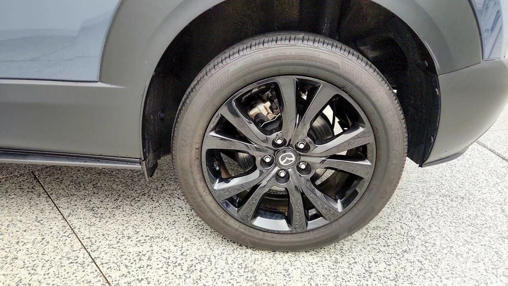 Used 2023 Polymetal Gray Metallic Mazda 2.5 S Carbon Edition AWD w/ Red Leather & Moonroof image 9