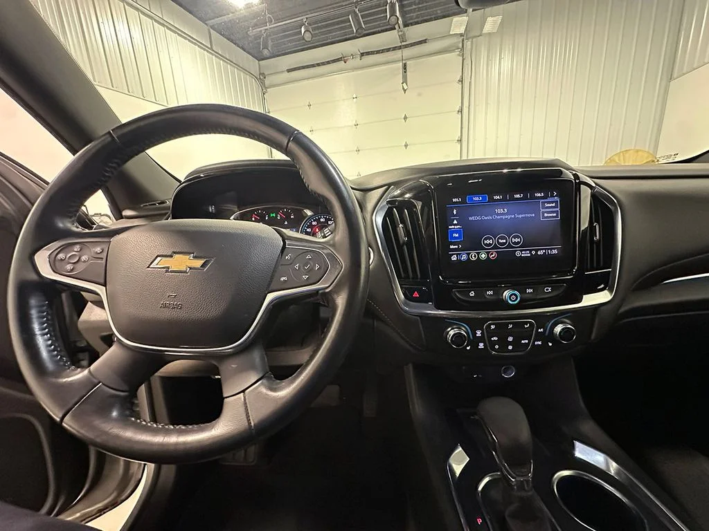 Used 2022 Silver Chevrolet LT image 40