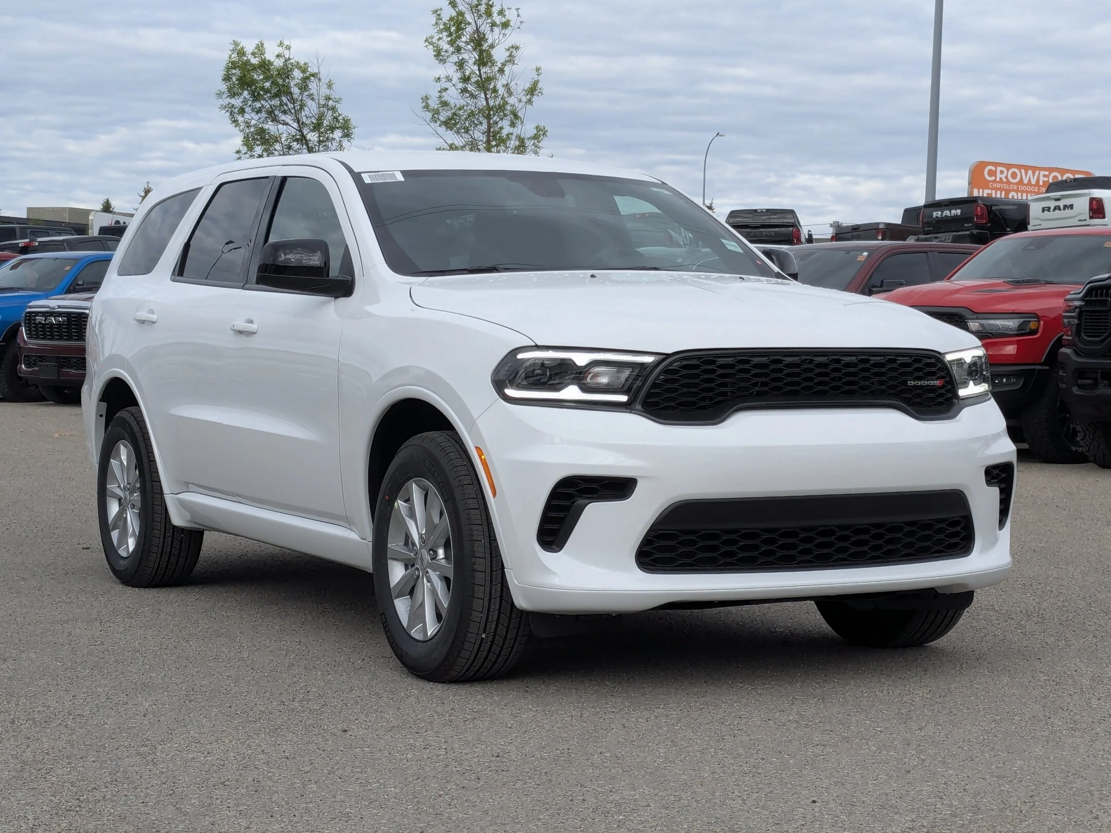 New 2026 White Dodge SXT - - 18 Alum Wheels - Michelin All-Season Tires - Remote Start - Heated Steering Wheel & More! image 2