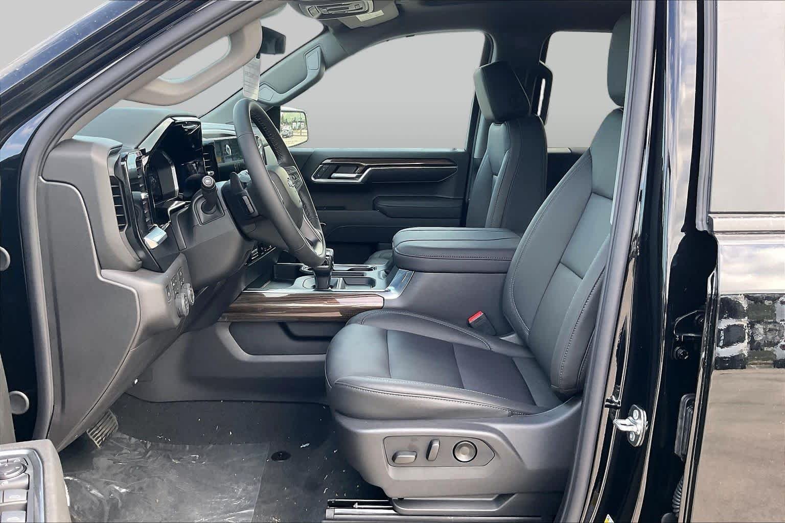 2026 Chevrolet Silverado 1500 LT Trail Boss - Photo 10