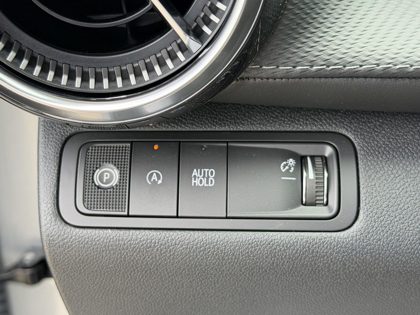 2027 Chevrolet Equinox LT - Photo 9