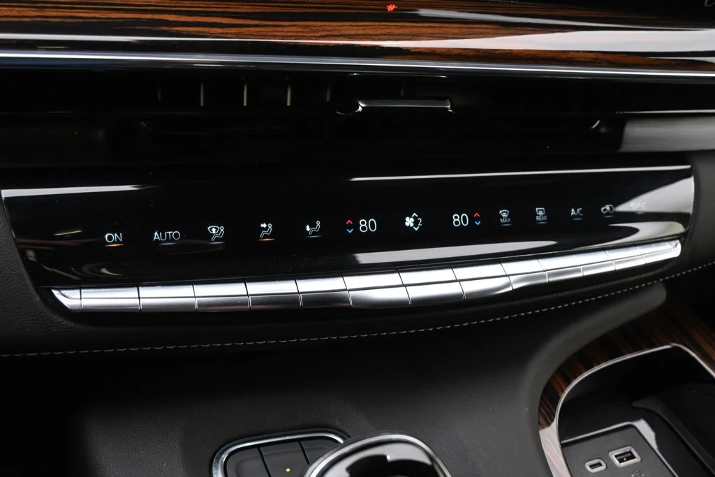 Used 2023 BLACK RAVEN Cadillac 4WD Premium Luxury image 33
