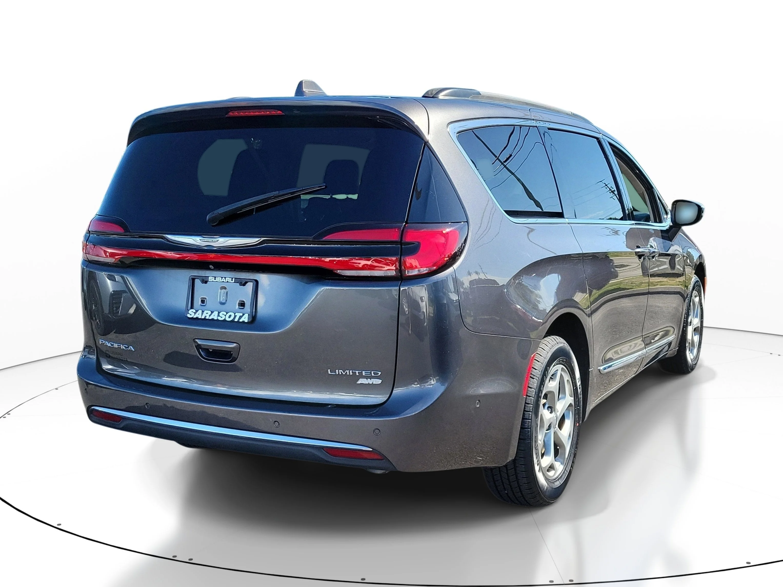 Used 2022 Granite Crystal Metallic Clearcoat Chrysler Limited image 6