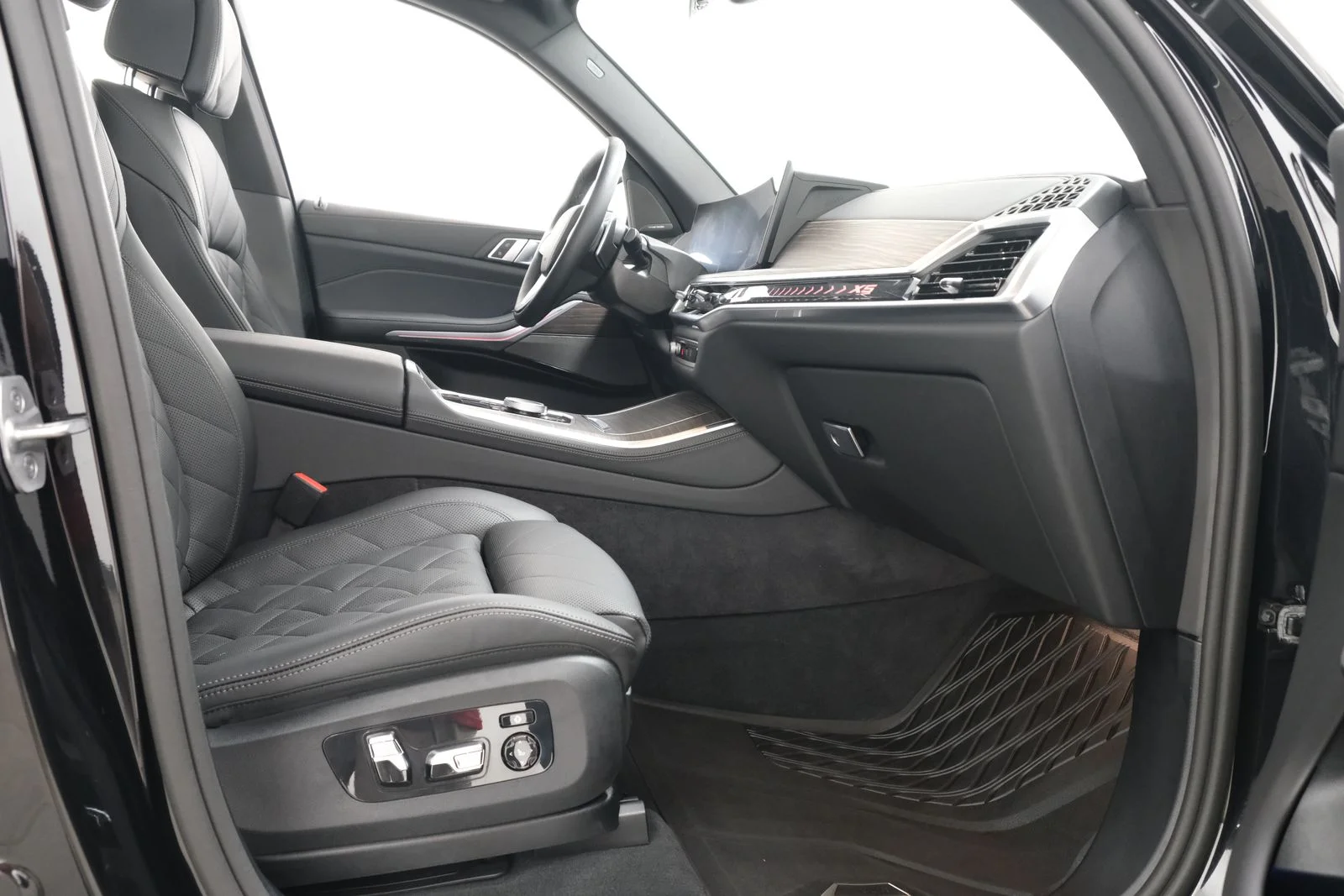 Certified Used 2026 Black BMW xDrive40i image 42