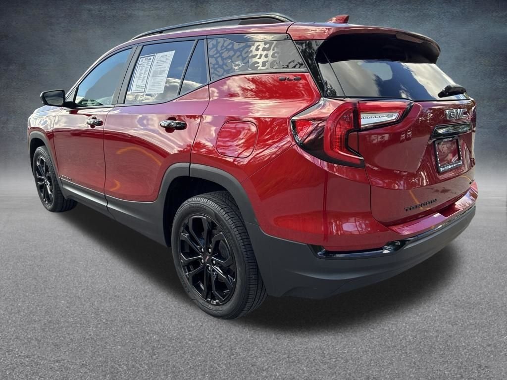 Used 2022 Red GMC SLE image 3