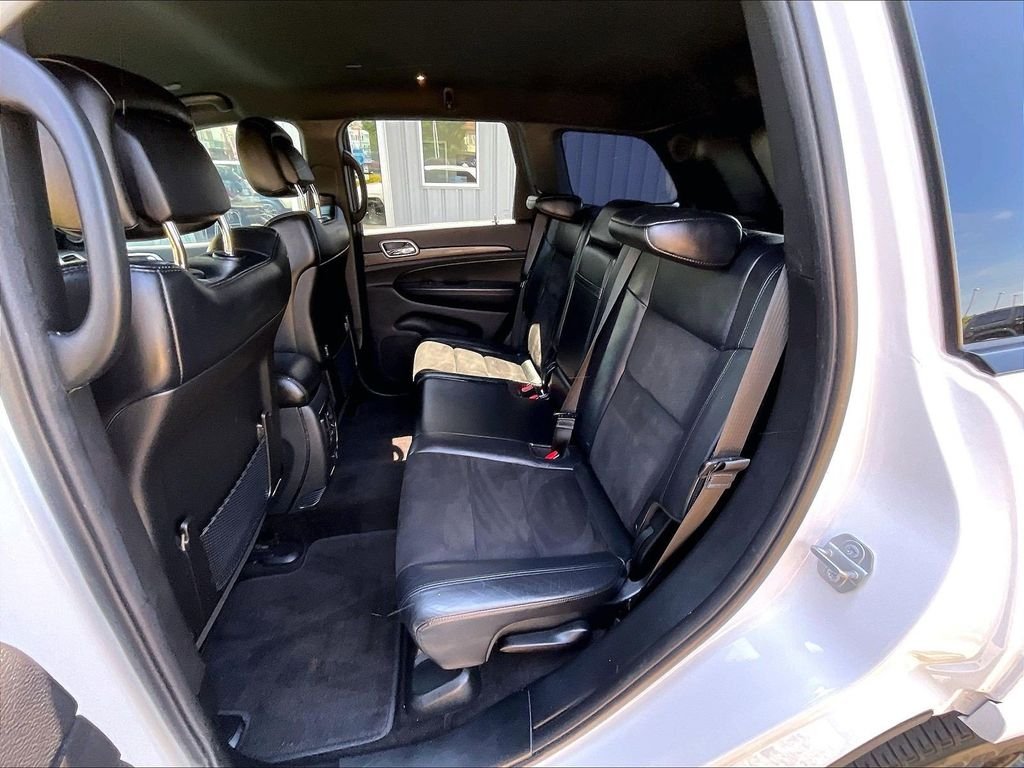 Used 2018 White Jeep Altitude image 15