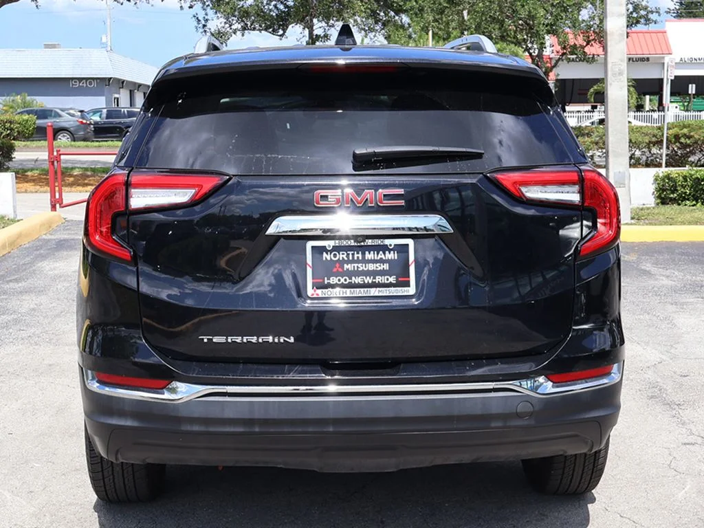 Used 2024 Black GMC SLT image 12