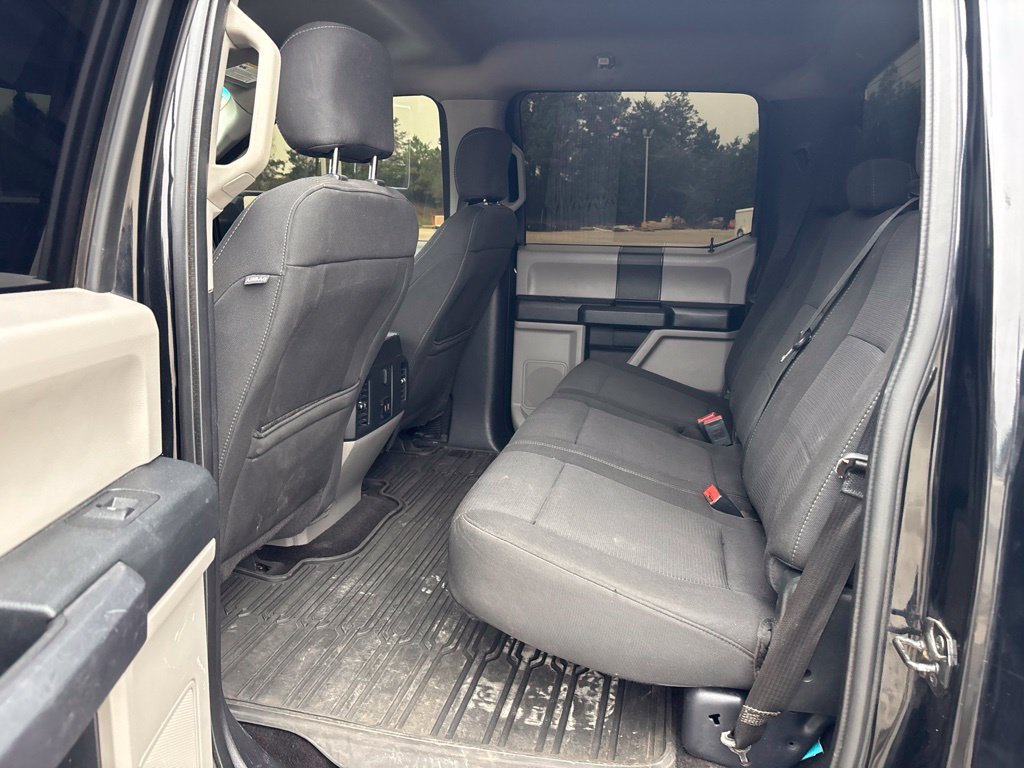 Used 2018  Ford XL image 20