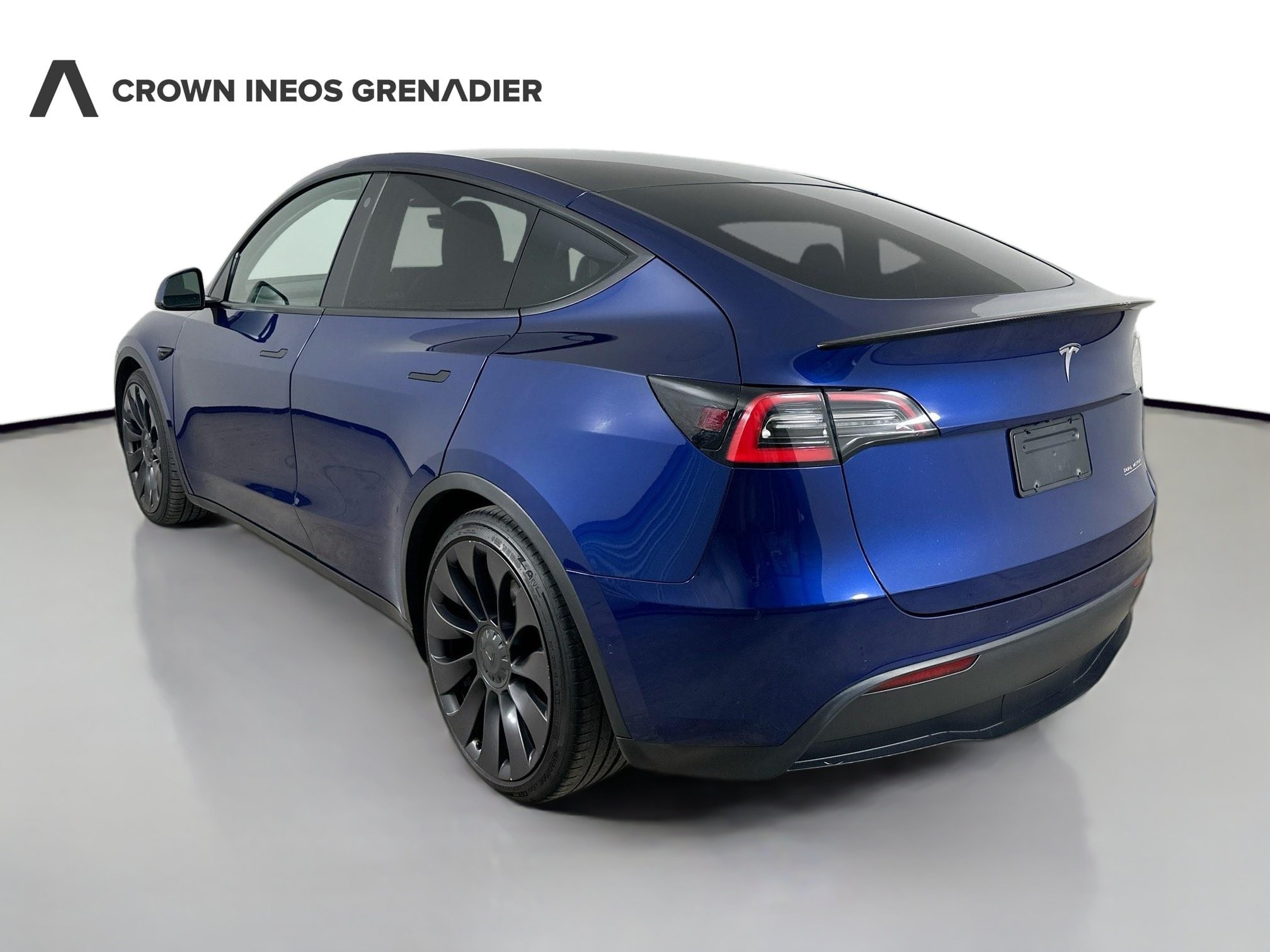 Used 2021  Tesla Performance image 7