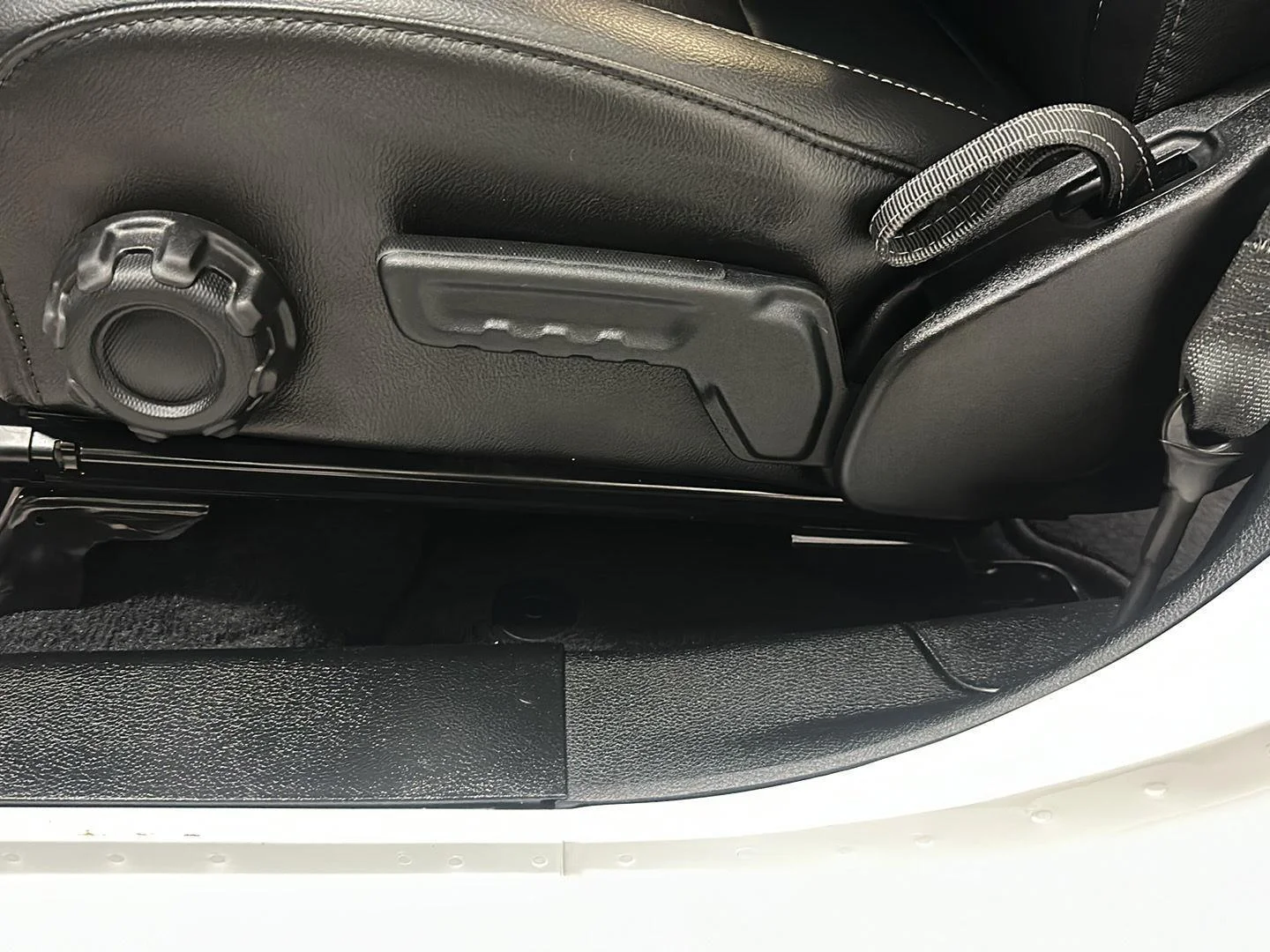 Used 2021 Bright White Clearcoat Jeep Overland image 16