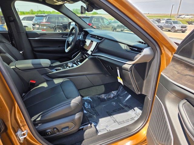 New 2026 Copper Shino Metallic Clear-Coat Exterior Paint Jeep Limited Reserve image 19